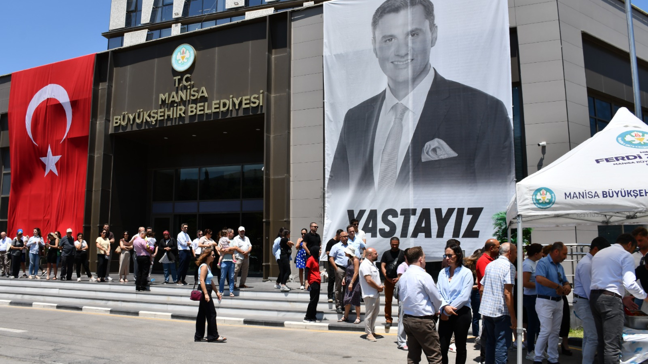 Manisa'nın dört bir yanında dualar ve hayırlarla anıldı