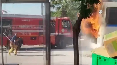 Servis otobüsünde çıkan yangın söndürüldü! 35 işçi tahliye edildi