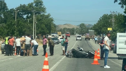 3 kişinin yaralandığı motosiklet kazası kamerada