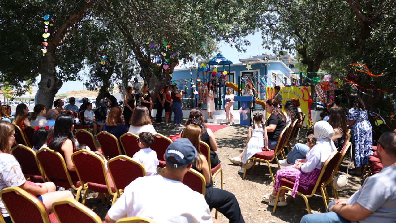 Çeşme’de miniklerin ilk mezuniyeti coşkuyla kutlandı