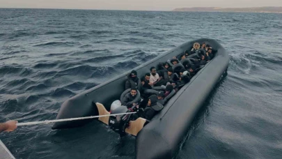 Denizde mahsur kaldılar, göçmenleri Sahil Güvenlik kurtardı