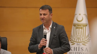 Akhisar Belediye Başkanı Ekrem Kayserili oldu