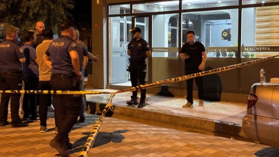 Emlak ofisinde silahlı kavga: 1 ölü, 3 yaralı