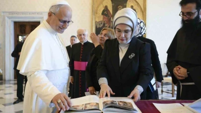 Emine Erdoğan, Papa 14. Leo ile görüştü