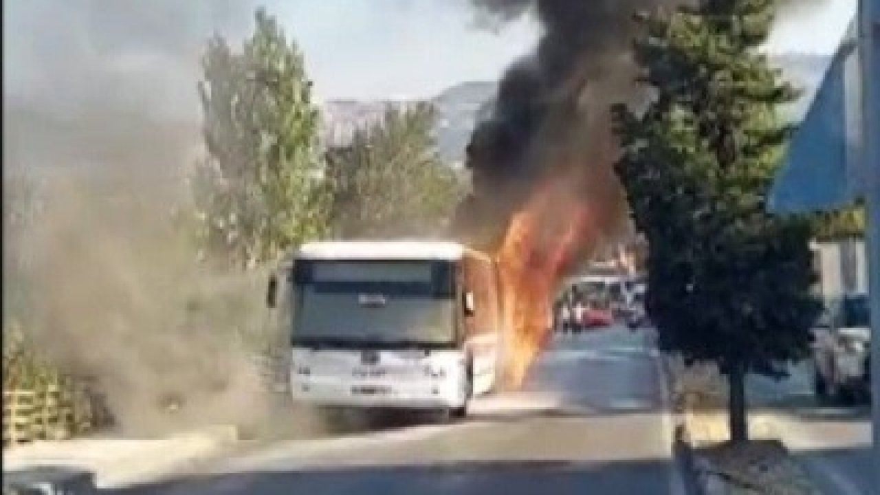 İzmir’de belediye otobüsü alev alev yandı: Yolcular canını zor kurtardı