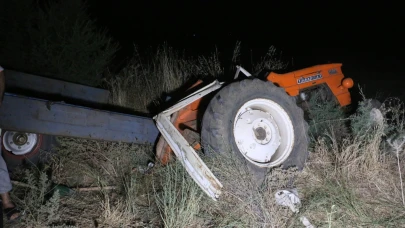 Manisa'da kaza! Kamyon traktörü biçti: 1 ölü
