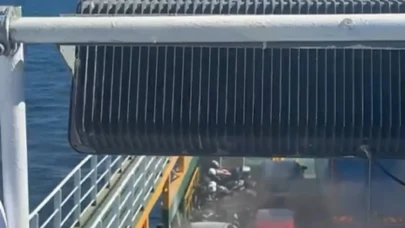 Marmara Adası açıklarında yangın çıkam feribotta can pazarı: 200 yolcu tahliye ediliyor