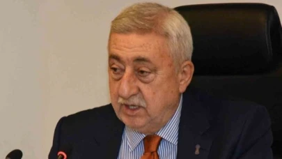 Palandöken: "Demokrasiye sahip çıkan milletimize minnettarız"