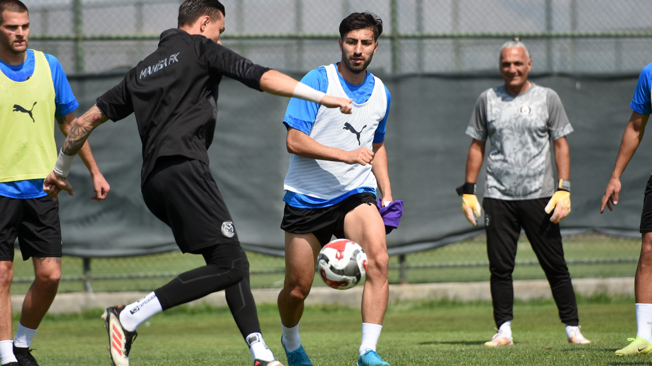 Manisa FK’nın Afyonkarahisar kampı devam ediyor