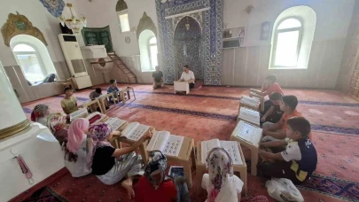 Selendi’de camiler çocuk sesleriyle şenlendi