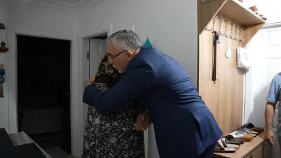 Bakan Işıkhan, Sosyal Güvenlik Kurumu personeli olan 15 Temmuz şehidi ailesini ziyaret etti