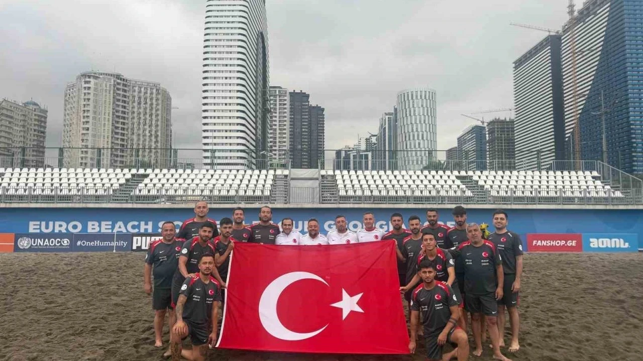 Plaj Futbolu Milli Takımı, Gürcistan’da 15 Temmuz şehitlerini andı