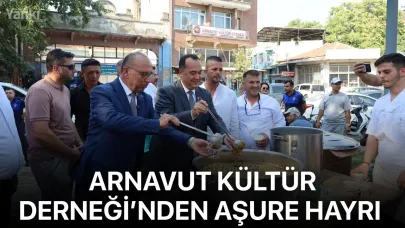 Arnavut Kültür Derneği’nden aşure hayrı