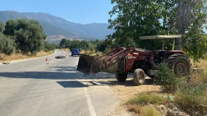 Komşu ilçedeki feci kazada motosikletli kurtarılamadı, traktör sürücüsü tutuklandı