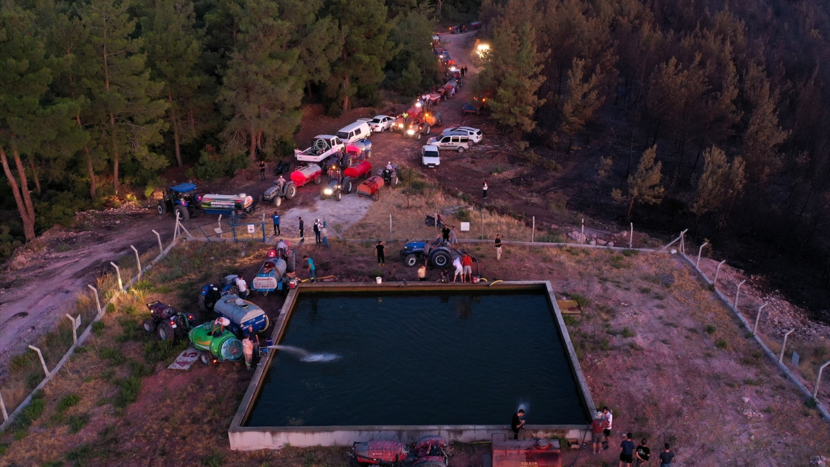 Soma'da yangına müdahale sürüyor