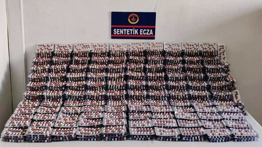 30 binin üzerinde sentetik hap ele geçirildi: 2 tutuklama