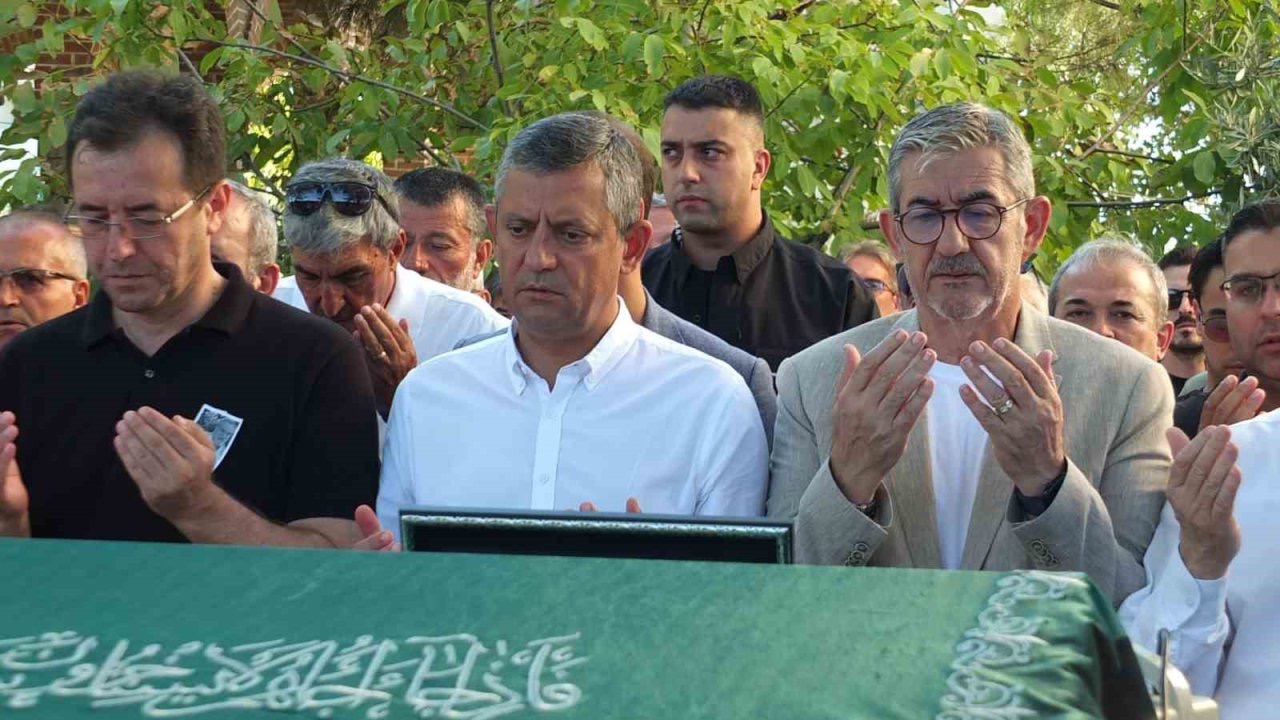 CHP Genel Başkanı Özel, cenaze törenine katıldı