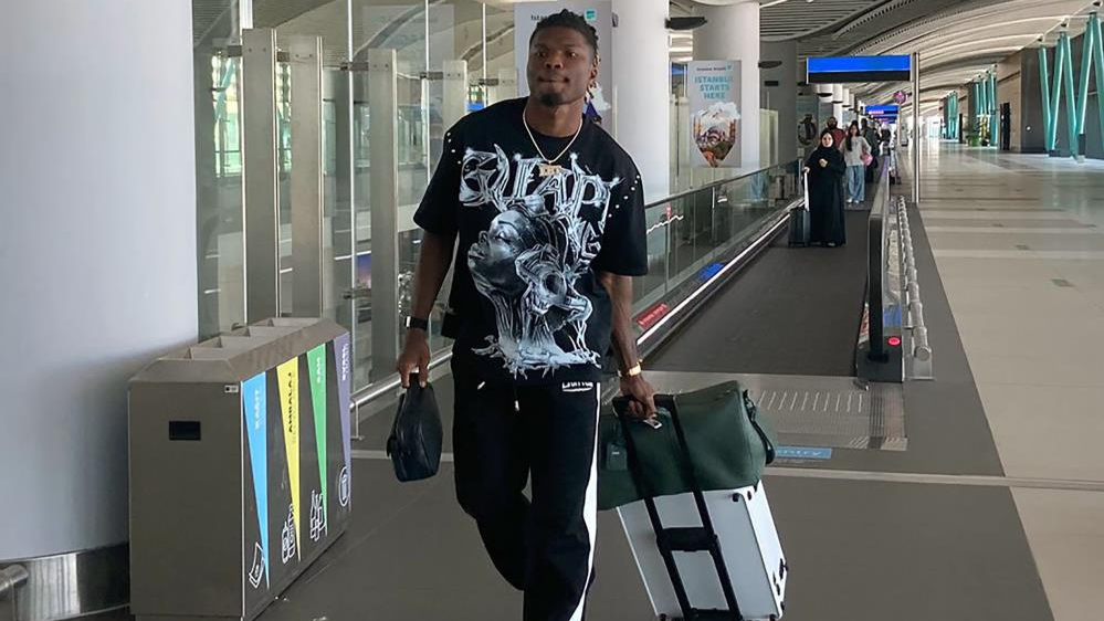 Beşiktaş'ın yeni oyuncusu Toure, Türkiye'de