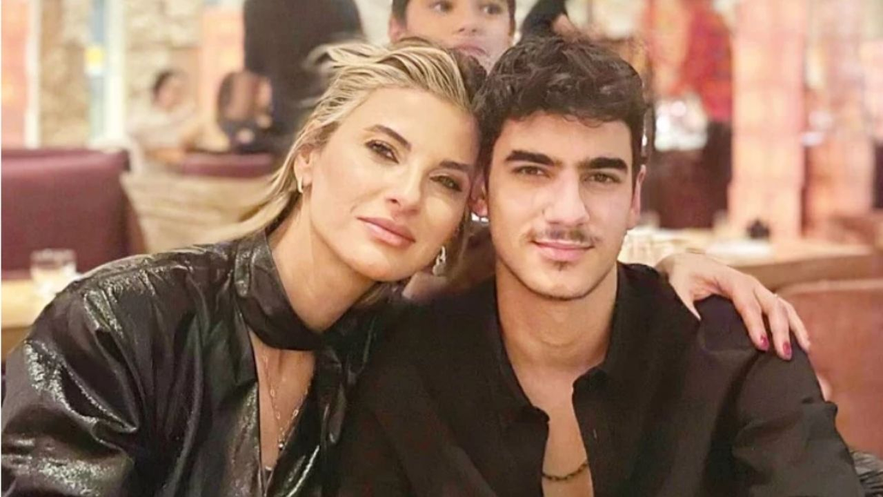 Ali Sadi Erbil kimdir annesi kim? Mehmet Ali Erbil'in oğlu Ali Sadi Erbil kaç yaşında boyu kaç?