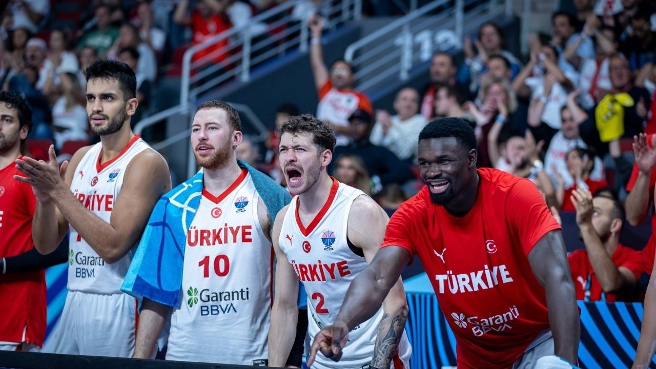 A Milli Erkek Basketbol Takımı’ndan 41 sayılık fark