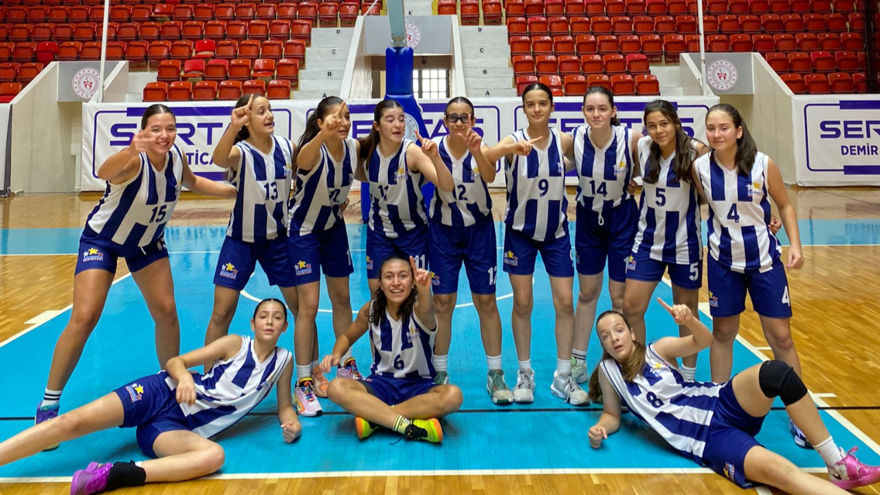 Potada Zafer Manisa’nın: Kız İl Karması Türkiye Şampiyonu Oldu