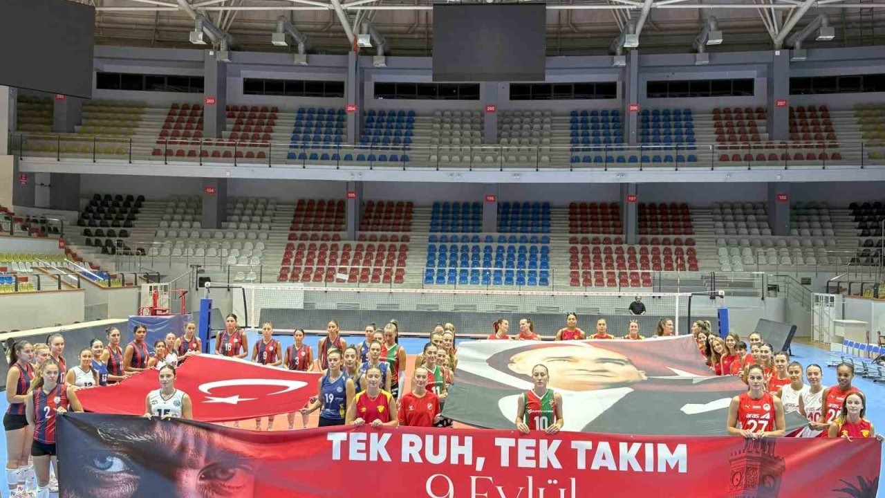 İzmir’in kadın voleybol takımları, 9 Eylül’de birlik mesajı verdi