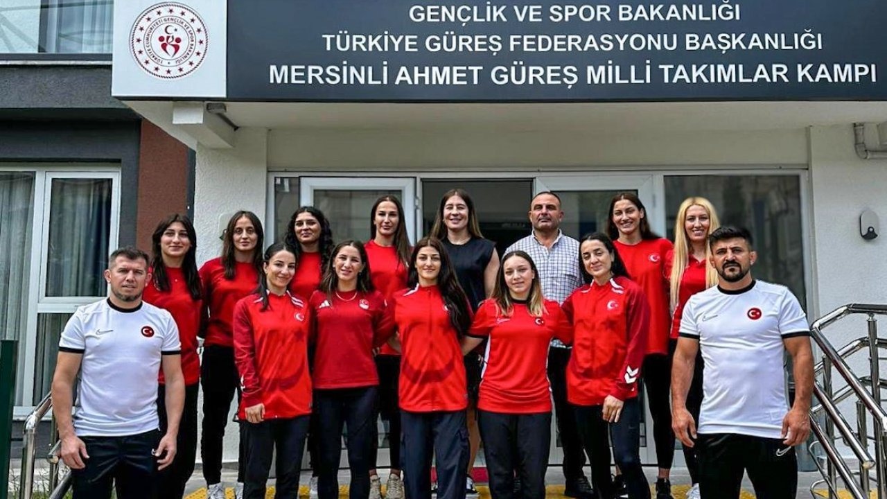 Kadın Güreş Milli Takımı, Dünya Şampiyonası’na uğurlandı