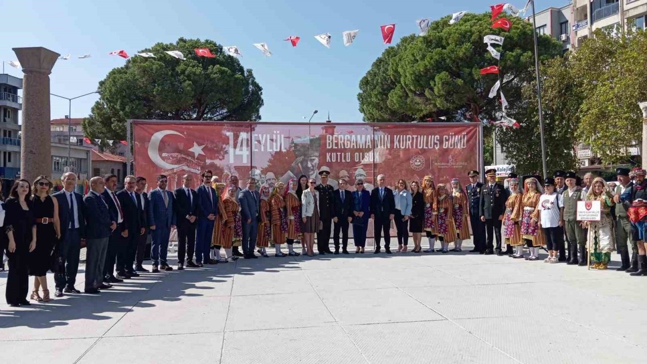 Bergama’nın kurtuluşunun 103. yılı coşkuyla kutlandı