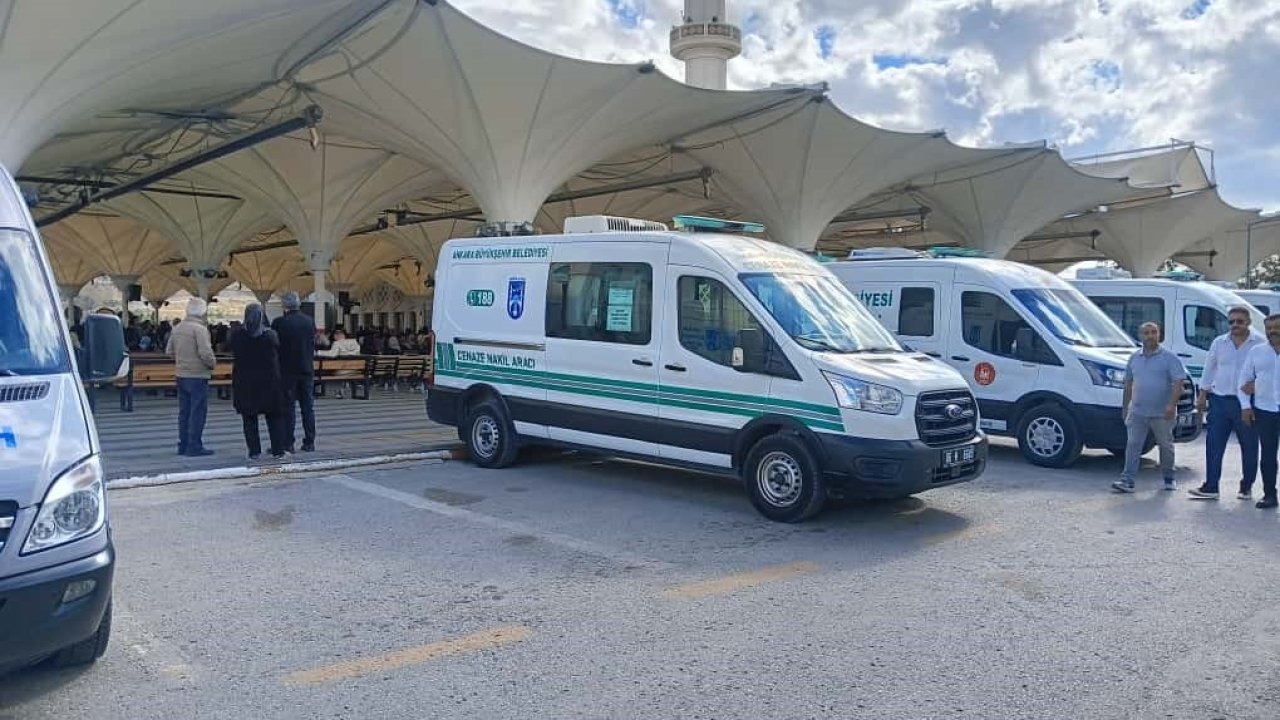 Başkent'te 13. kattan düşerek hayatını kaybeden çocuk son yolculuğuna uğurlandı