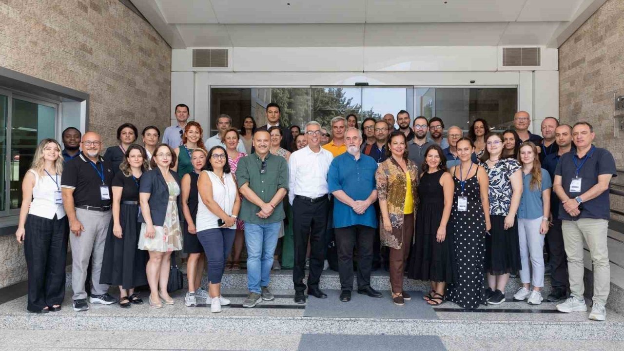 İngilizce eğitimde yenilikçi güç birliği