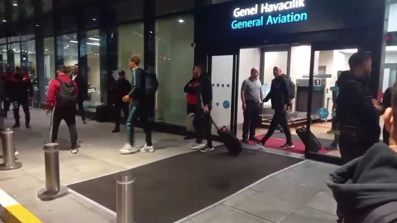 Liverpool, Galatasaray maçı için İstanbul’a geldi