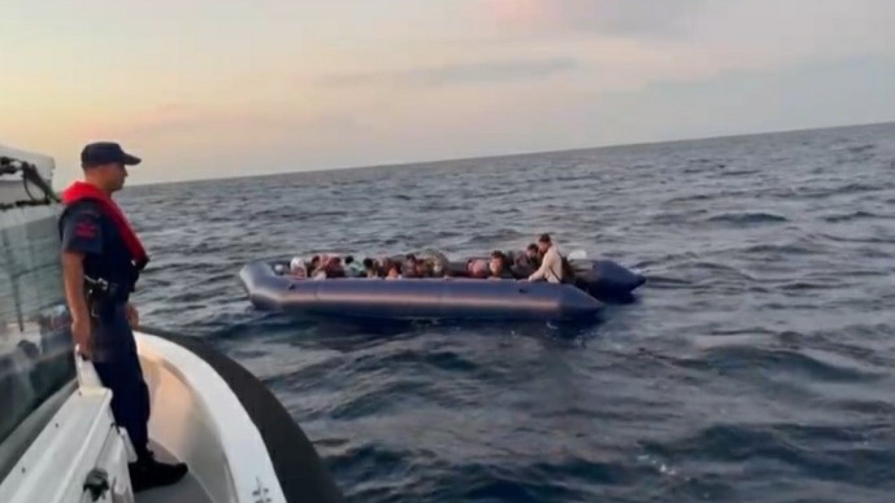 İzmir’de 138 düzensiz göçmen ve 2 göçmen kaçakçısı yakalandı