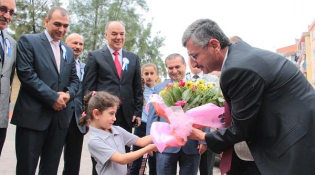 248 bin öğrenci ders başı yaptı