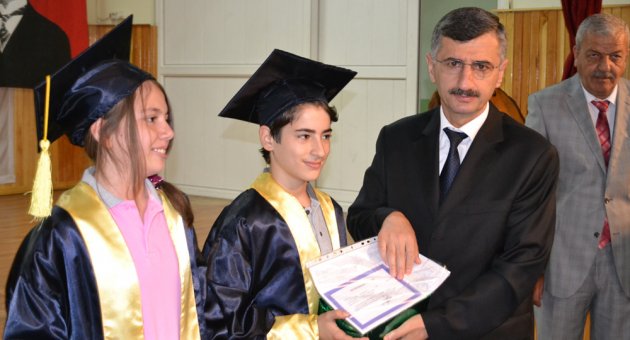 250 Bin Öğrenci Karne Heyecanı Yaşadı