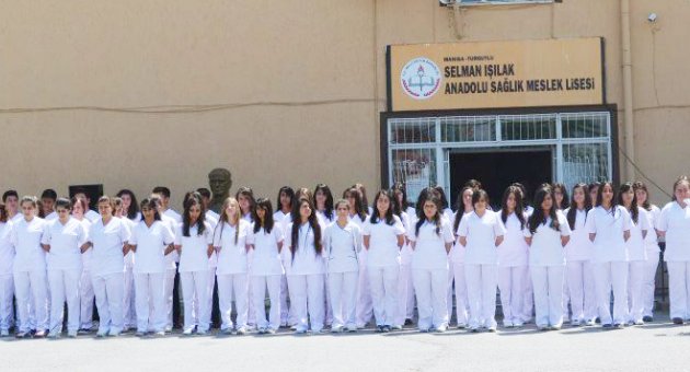 48 Öğrenci Avrupa'da staj görecek