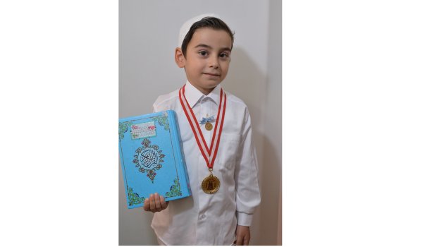 6 yaşında hatim indirdi