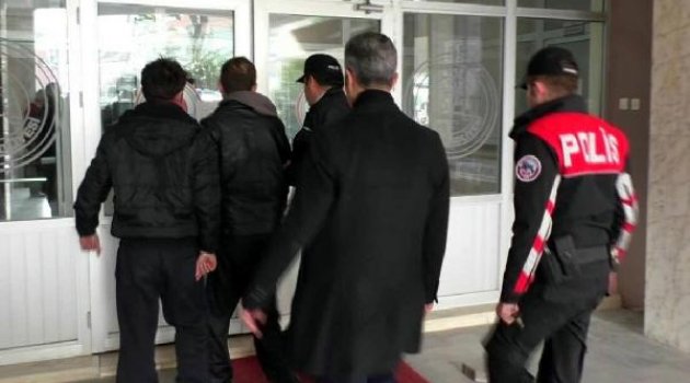 Akaryakıt istasyonundan kar maskeli gaspa 4 tutuklama