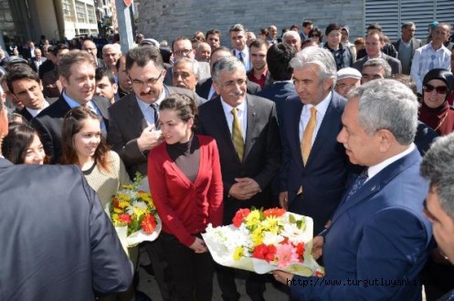 Arınç:Başbakan montaj ve kasetlerle küçük düşürülmeye çalışılıyor