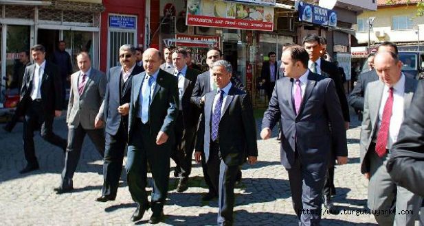 Bakan Işık:Hem yol, hem de yolsuzluk bir arada olmaz