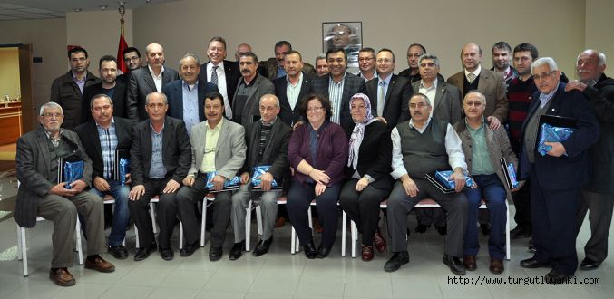 Başkandan plaket ve mini tablet hediyeli kapanış