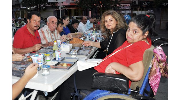 Bedensel Engelliler Derneği iftar yemeğinde buluştu