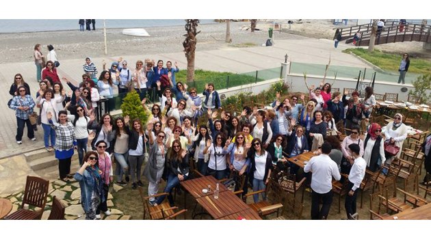 Bilgikent ailesi Çeşme’de keyifli bir gün geçirdi