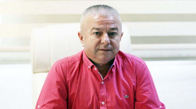 “Bizi ileriye taşıyacak teknik direktör…”