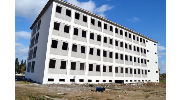 Cahit Gönlübol Meslek ve Teknik Anadolu Lİsesi inşaatı sürüyor