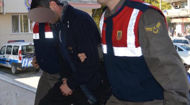 Çantadan 1 kilo 235 gram esrar çıktı