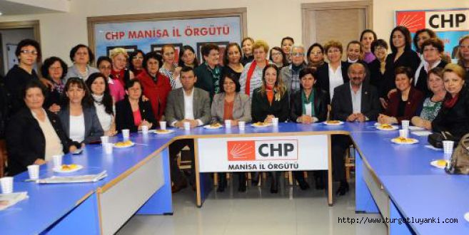 CHPli Vekil sandıkları kadınlara emanet etti