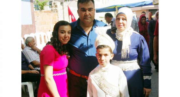 Çizgili ailesinin mutlu günü
