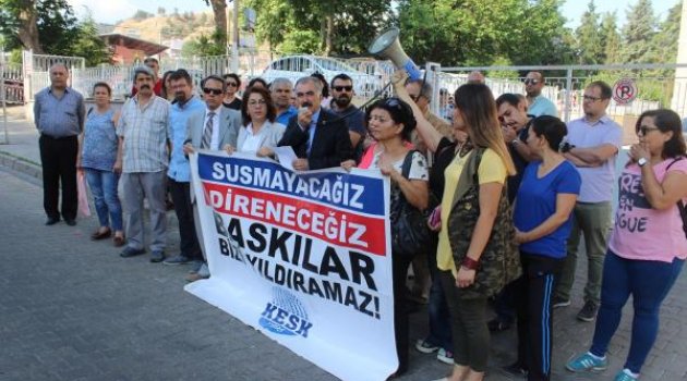 Cumhurbaşkanı'na hakaret iddiasıyla hakim karşısına çıktılar