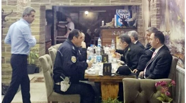 Defne Restoran bürokratları ağırladı