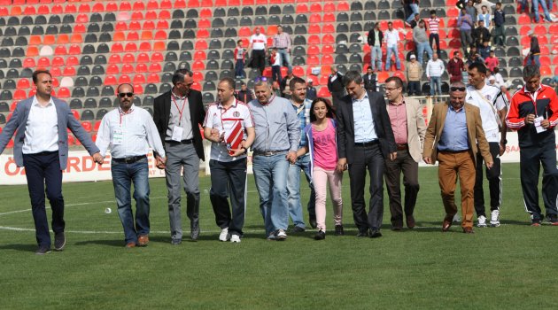 Dinçel: “Garanti olmadan hiçbirşey bitmiyor”